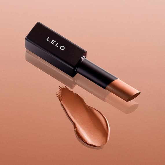 LELO BEAUTY Liquid Review: Our Complete Test of the Matte Lipstick